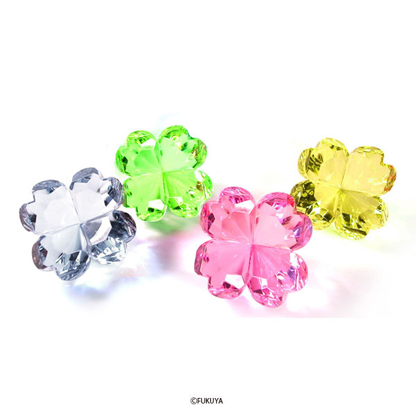 ACRYLIC DIAMOND CUT CLOVER BIG
